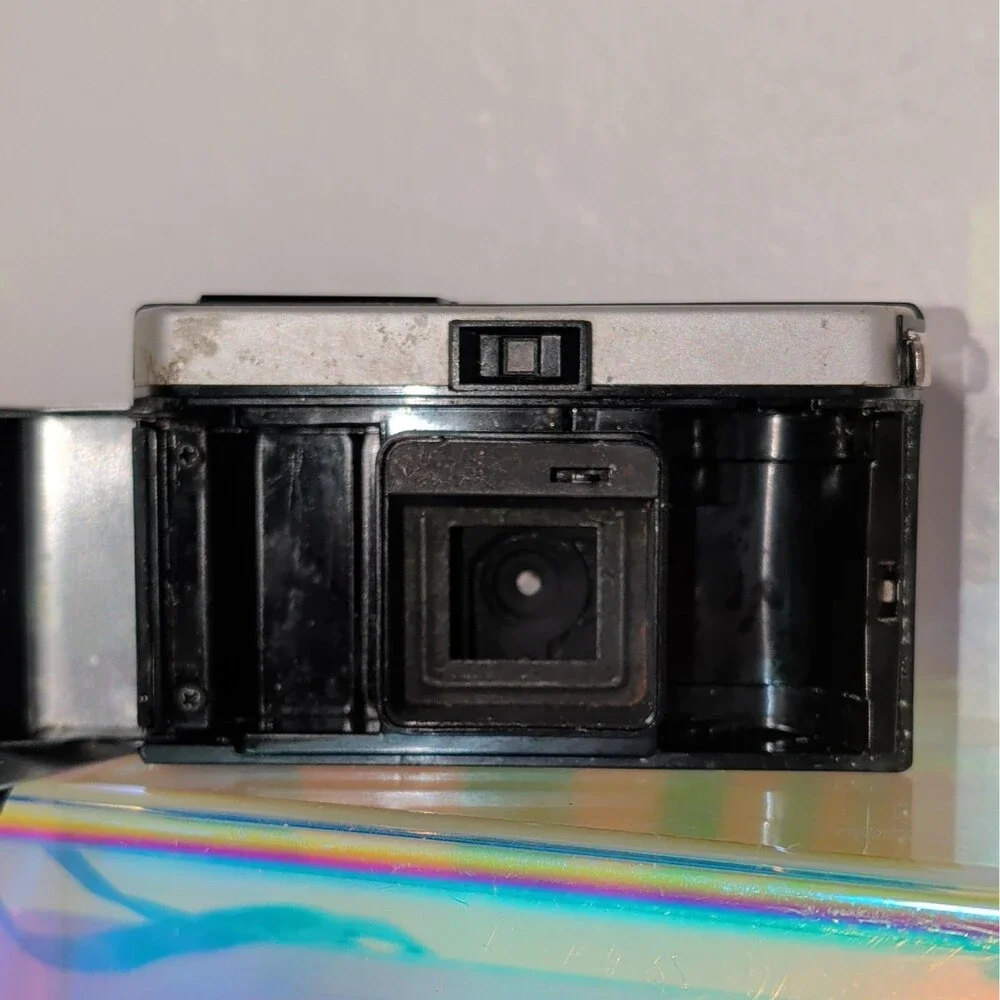 Vintage Kodak Instamatic 100 Film Camera – Made in USA – Untested
